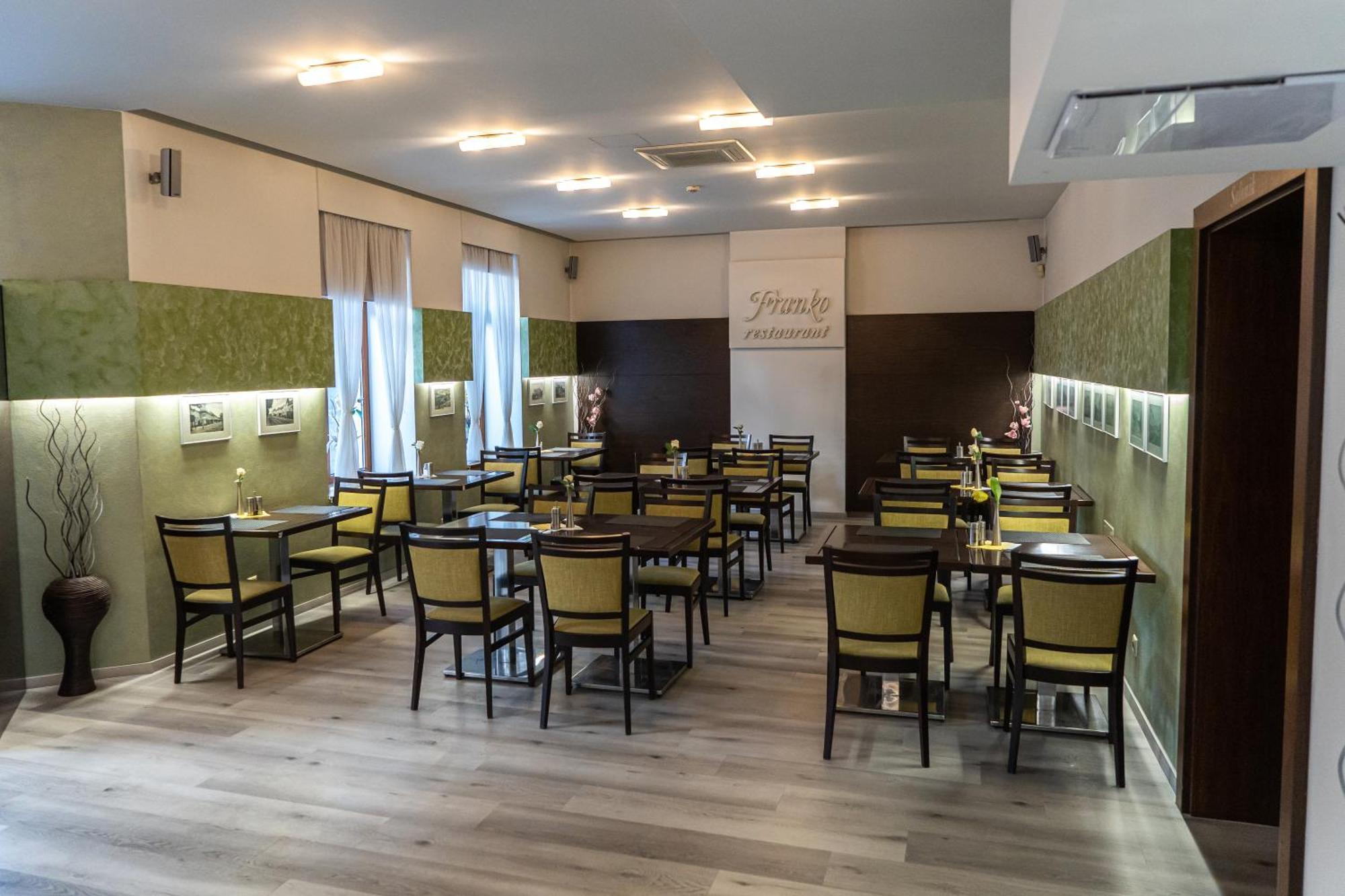 Franko Hotel Zólyom Kültér fotó