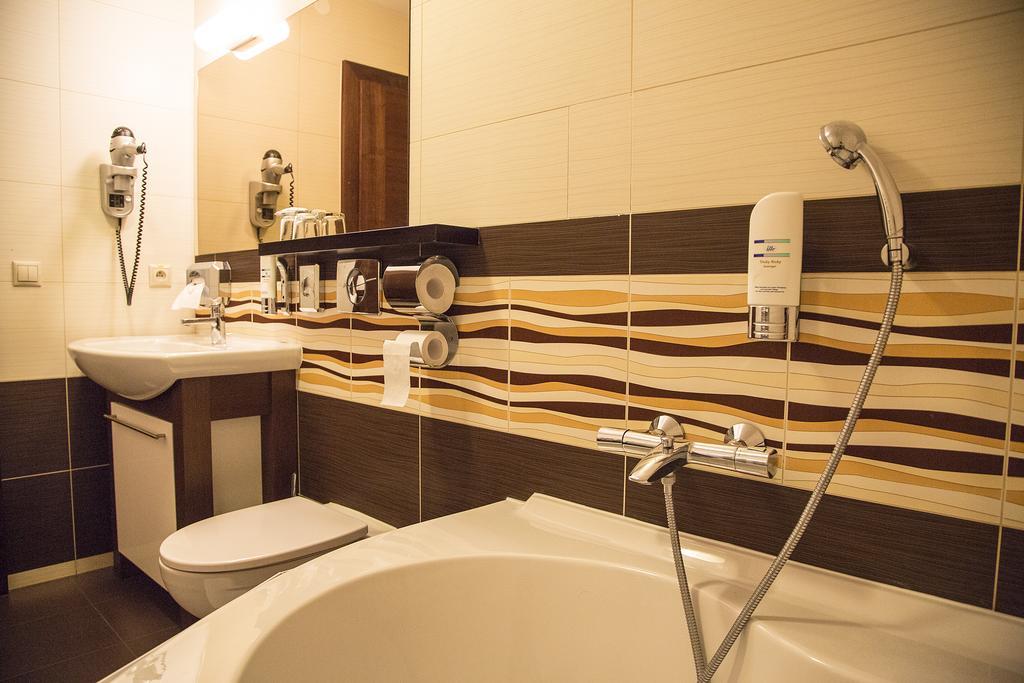 Franko Hotel Zólyom Kültér fotó